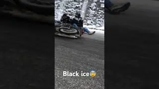 Bikes crashed on black ice.. major accidents #manali #snow #bikes #bullet #crashed