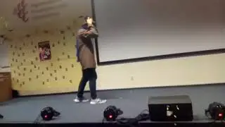 Throwing phone on Nejiro 9 cosplay scene./Rzucanie telefonem na scence na Nejiro 9
