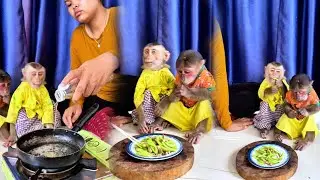 Bryan and Icy so cute be like look mommy cooking for they are eating.
