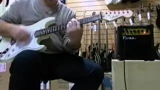 Combo Guitarra Electrica Leonard Le362 Amplificador Ross 10G Musica Pilar