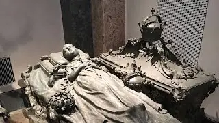 Vienna - Creepy Crypt #vienna #austria #sightseeing #summer #travel