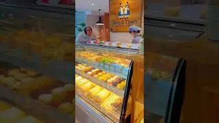 Mom and Tina&rsquo;s Bakery Cafe