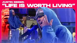 JUSTIN BIEBER SINGS 