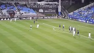 Joaquin Torres of CF Montreal (Impact) is stopped by Atlanta United's Brad Guzan 10/02/21