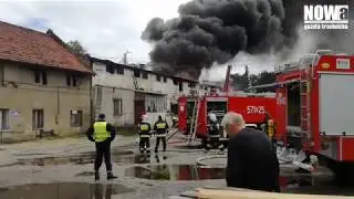 Pożar budynku w dawnym PGR w Obornikach Śląskich
