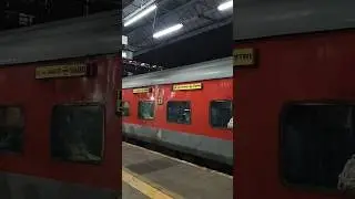 Pune-Danapur #train #indianrailways #railwayfanexpress #rail #therailzone #travel #icfexpress