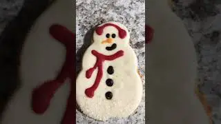 Cute seasonal Starbucks cake pop and cookie #starbucks #snowmancookie #reindeercakepop #cute
