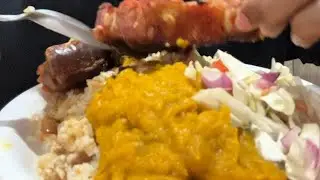 Hoje eu vou comer costela grelhada purê de abóbora arroz feijão e salada de repolho ￼