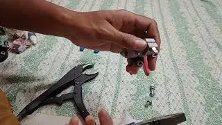 How to remove a broken bolt Easy way #bike #bikemaintenance #diy #automobile #brokenbolt #asmr
