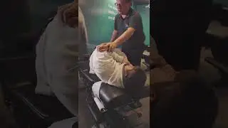 Dr Lincoln Kohner chiropractor gives ajdustment