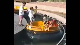 1997- PORT  AVENTURA CON  LAS MARTAS (2) LOS EDUARDOS /2)  BEGOÑA Y MARQUITOS