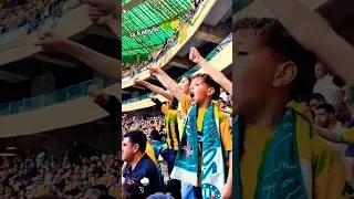 Les petits supporters de la JSK, belle ambiance au stade de Tizi-Ouzou💚💛