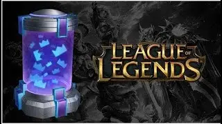 Opening a Twitch Prime League of Legends capsule.