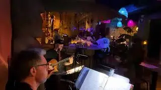 Train&rsquo;s Drops of Jupiter acoustic cover by LAX