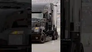 Become a smooth operator with Mack Command Steer! 💪