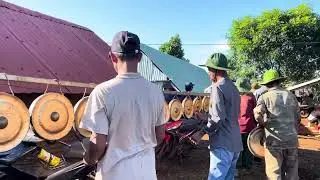teh chiêng nhĩm sát.plây o ngol 