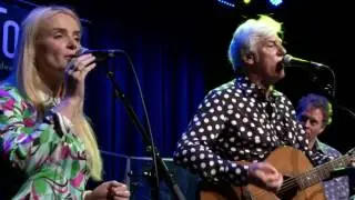 Robyn Hitchcock - Queen Elvis (eTown webisode #1019)