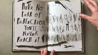 Book flip through of &laquo;&nbsp; In Pursuit of Inspiration &raquo; by Rae Dunn