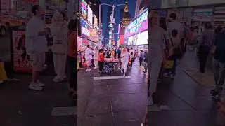 😘🚶&zwj;♀️👶Walking at the heart of Times Square #nyc #shorts #jalanjalan #travel #citywalk #manhattan