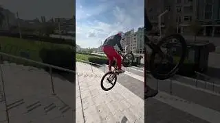 Taksim square jump #mtb #amtb #mtblove #downhill #велосипед