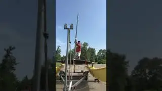 Solo mast-stepping Hobie 16