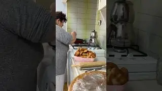 Turkish breakfast 🍳🥨#shorts #yemek #turkey #breakfast #food #family #pisi #yummy #kitchen