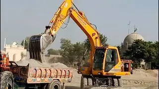 Carne Loading Trolley of Sand | Crane Working on the road I Loading Massey Tractor