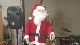 Dancing Santa Claus 2019 English/Spanish