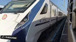 West Coast Express Crossings | freight , Vande Bharat & Patna Exp in Vellore Section #train #travel