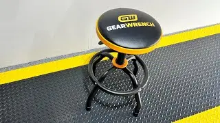 Garage Chair Review - The best garage chair found for cheap #JustRideThatThing