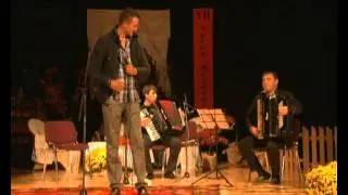 18 Sanel REDŽIĆ Od svega me sačuvala majka