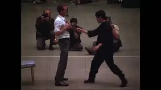 Bruce Lee's Demonstração em torneio karate