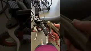Odi grips #ebike #electricbike #dontcheckthesound #tuttio #dirtbike
