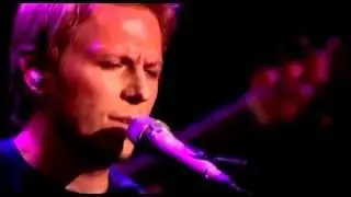 Mientes Tan Bien  - Sin Bandera (En Vivo desde España)