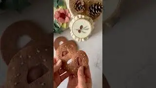 Tutoriel pour fabriquer une bretzel en feutrine, d&eacute;coration de sapin de No&euml;l #embroidery #diy #noel