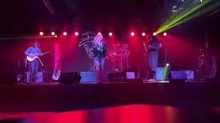 Vans  Music Hall 12/12/2025