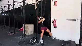 Single Arm Ring Row Catch