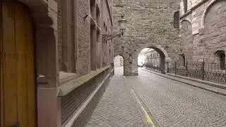 Walkthrough Maastricht on a cloudy winter morning. Maas river, Vrijhof and more.