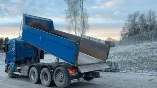 Köp Tippbil Scania R560 8x4 på Klaravik