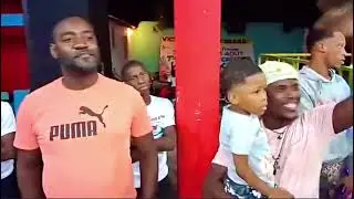 Grand concours de chant de No&euml;l- live performance &agrave; Marigot