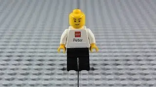 LEGO Minifigure Review: Employee Business Card [Rare]