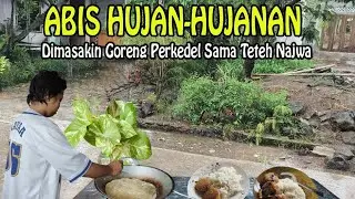 Hujan lebat⁉️ Tapi Teteh Najua tetap semangat gorengin perkedel kentang! 😍🔥