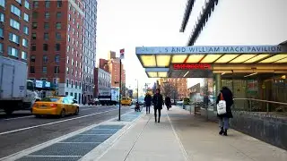 A quiet walk through the streets of Manhattan in New York City
