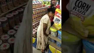 Patna sahib big bazaar me mahila chor
