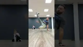 Великолепное подводящее упражнение для тех кто застрял на флае. #breaking #dance #tutorial