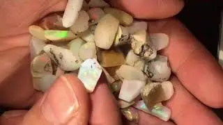 Learn abouth ethiopian opal pattern... Honeycomb, pinfire, rolling flash, digit pattern and more...