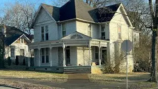Fayetteville, Tennessee - Small Town Charm, Squatted Trucks And Donks On 32’s