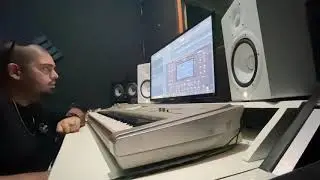 Trabajando un beat (ritmo) para el nuevo disco de Manny Montes- Ca&iacute;