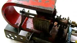 grote oude motor op moderne elektronica