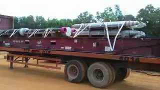 Trikarsa Jasatama : Lashing of pipes to flat rack for GE Vetco Gray